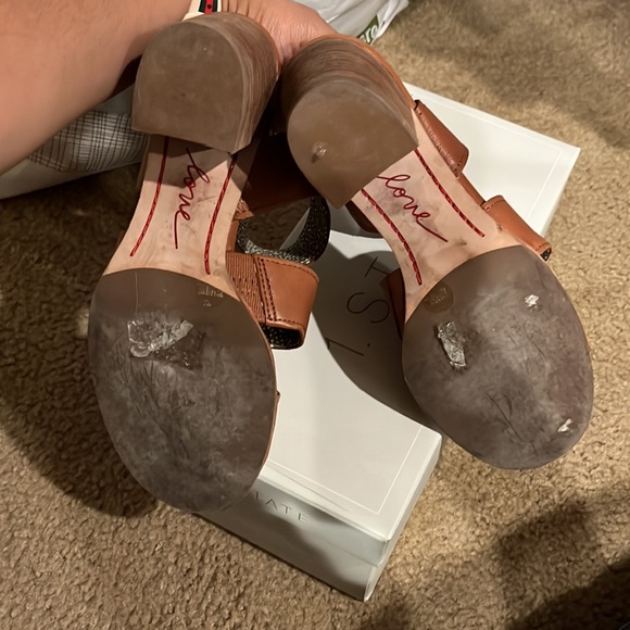 Ellen Degeneres Brown heel sandals - Picture 5 of 8